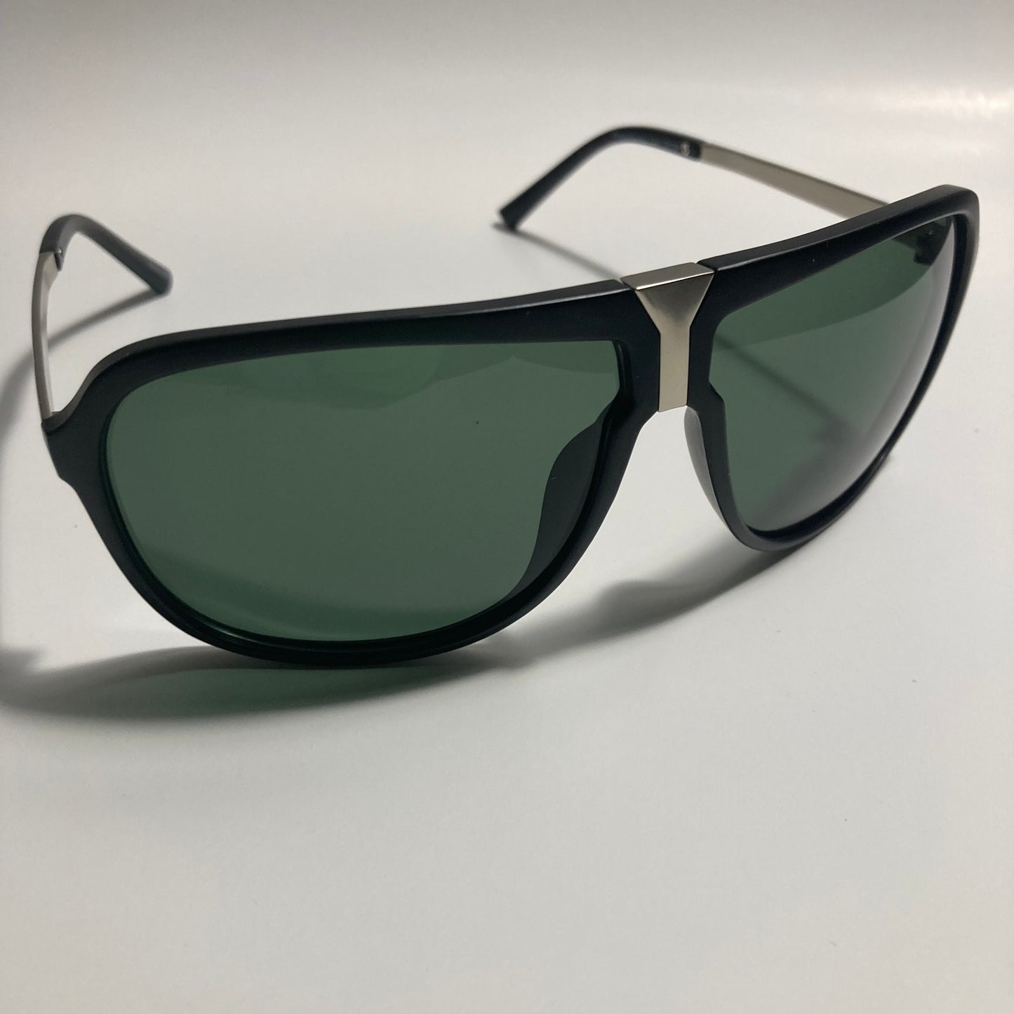 mens and womens black and green aviator sunglasses