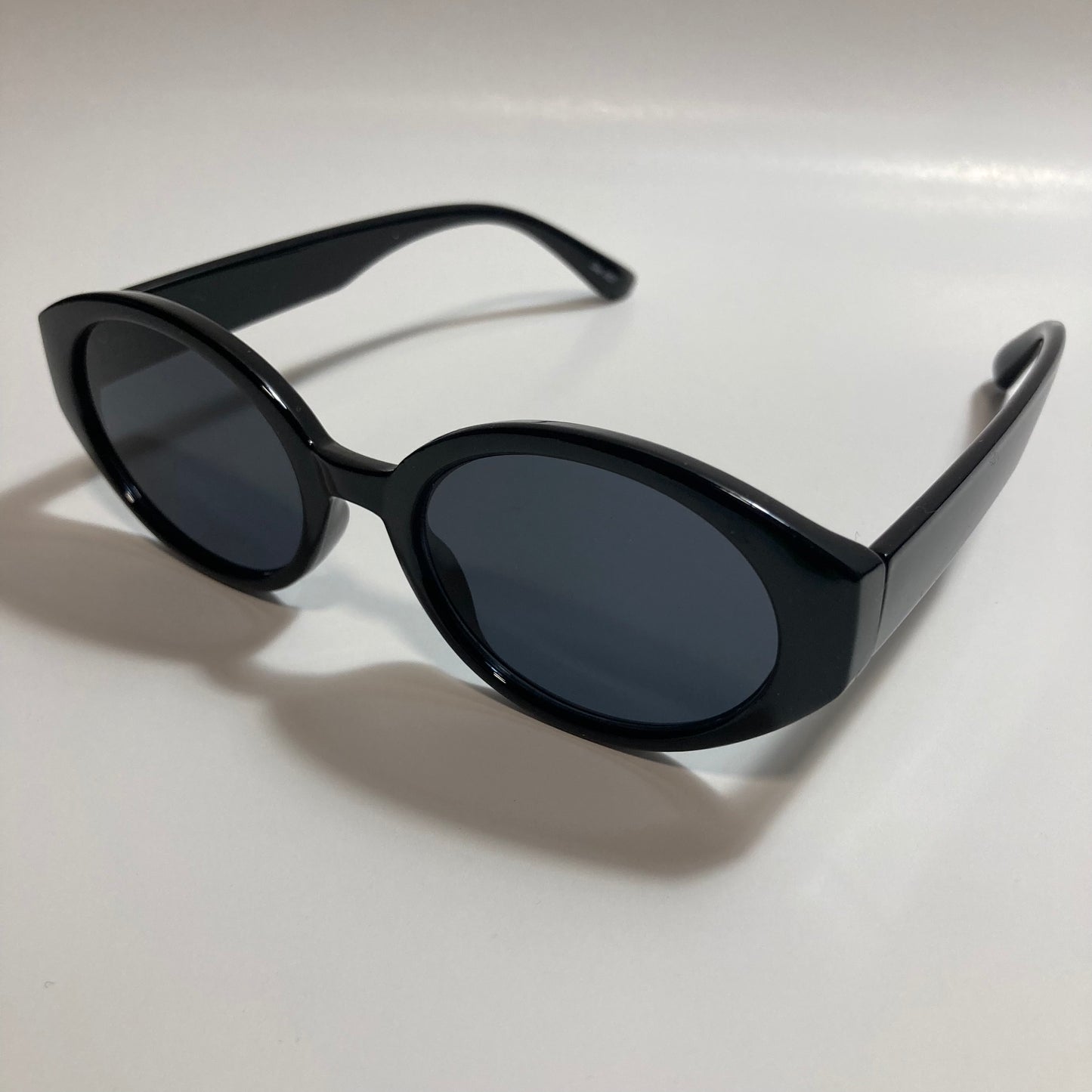 black womens round sunglasses
