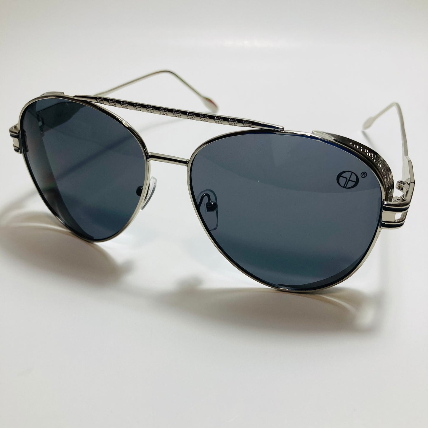 Mens and Womens metal aviator sunglasses silver with black lenses