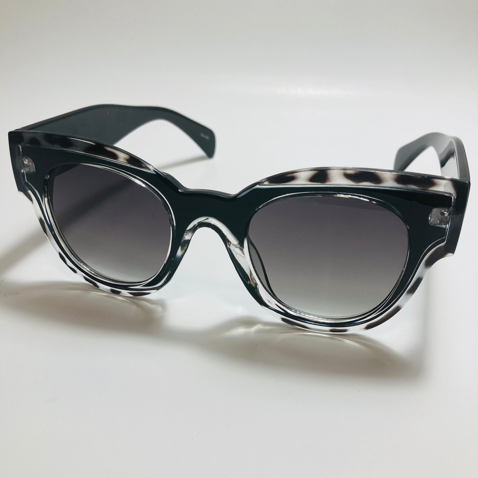 black womens round oversize sunglasses
