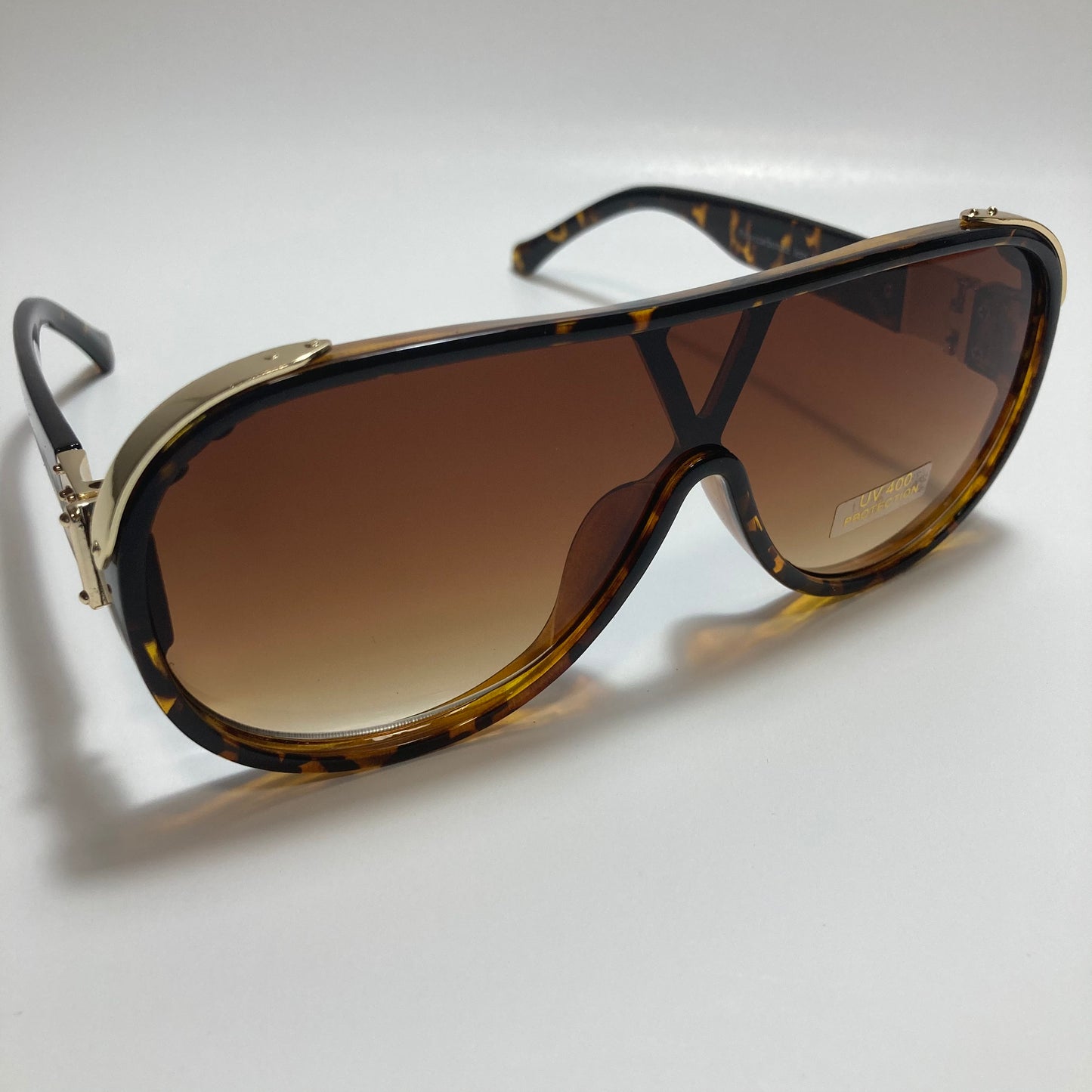 mens and womens brown aviator sunglasses