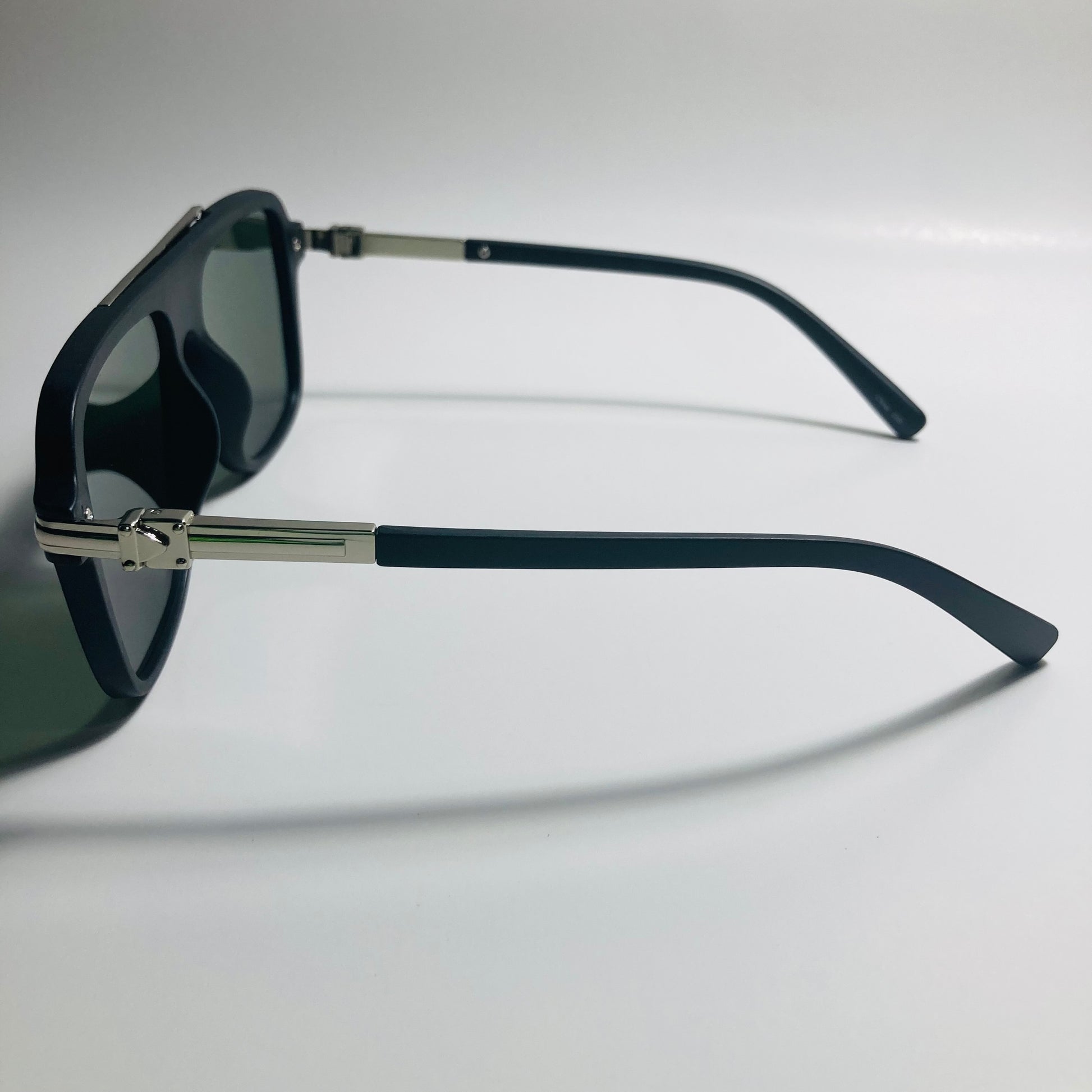 mens and womens black and green aviator sunglasses