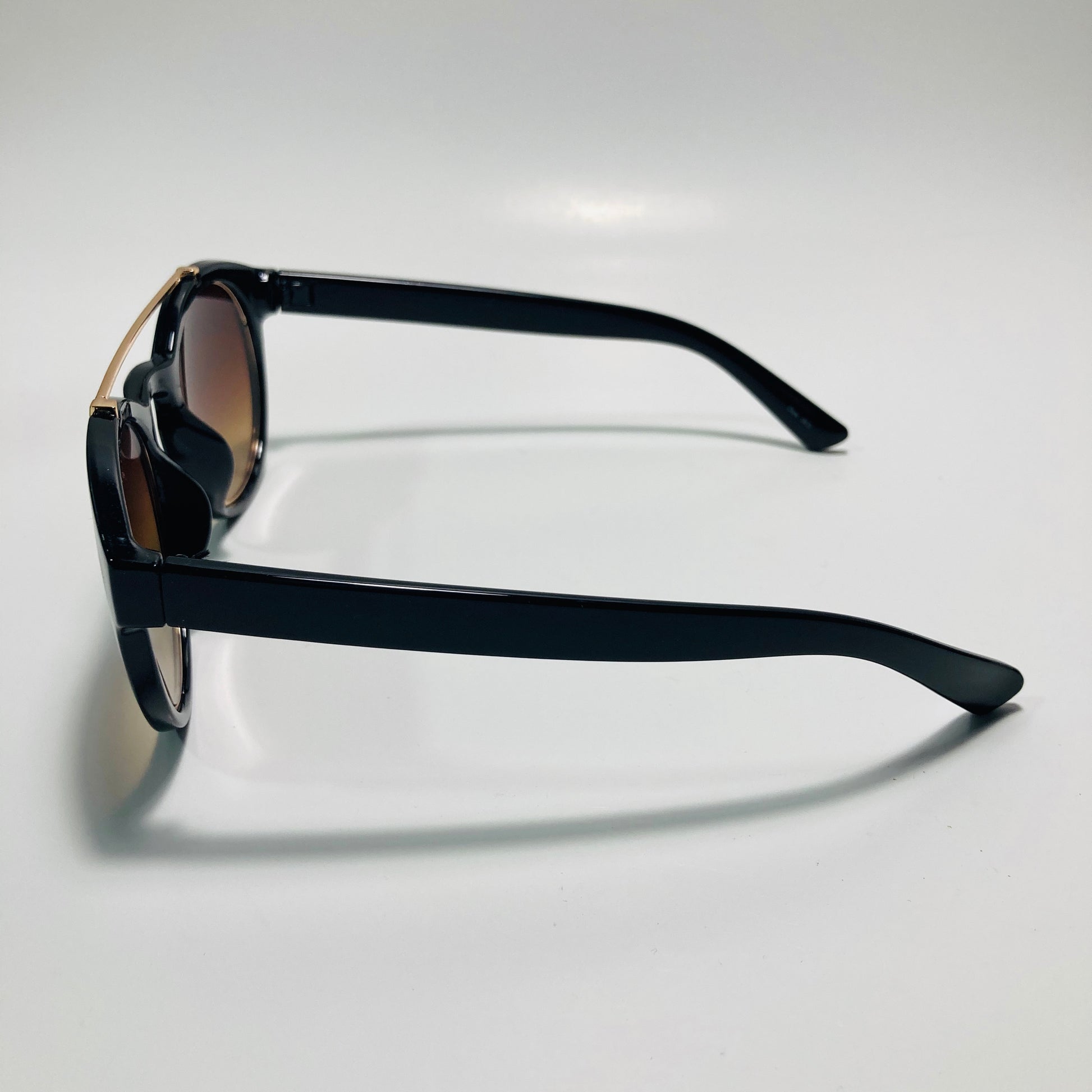 Keywords: Tortoise Sunglasses, Gold Sunglasses, Italian Sunglasses, Chic Sunglasses, Affordable Sunglasses, Cheap Sunglasses, Round Sunglasses, Circular Sunglasses, Circle Sunglasses, Gradient Lens Sunglasses, Ombre Lens Sunglasses, Tiger Sunglasses, White Sunglasses, Silver Sunglasses, New York Sunglasses, NYC Sunglasses, Shade Phreak Sunglasses, Shade Phreak, The Alegrissimo Sunglasses, Italian Design Sunglasses, Shade Phreak Sunglasses Company, Shade Phreak Sunglass Co.