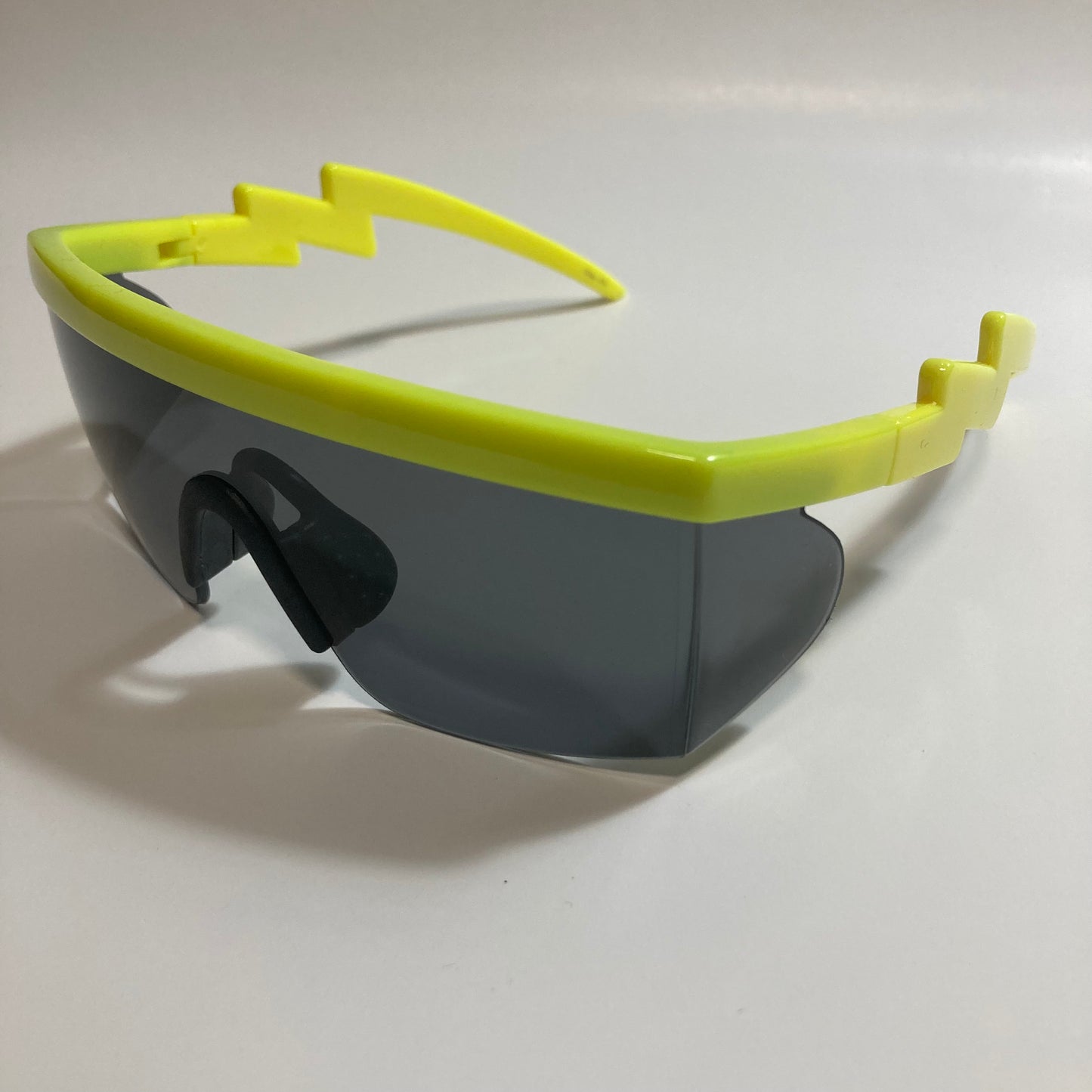 mens black and yellow sport sunglasses