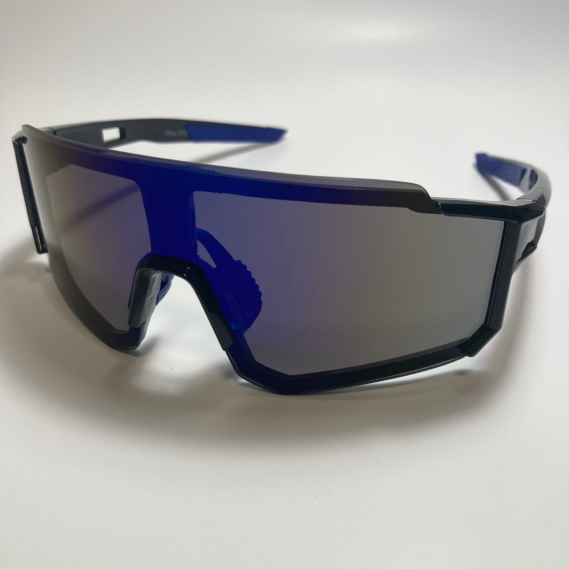 mens black and blue mirrored cycling glasses 