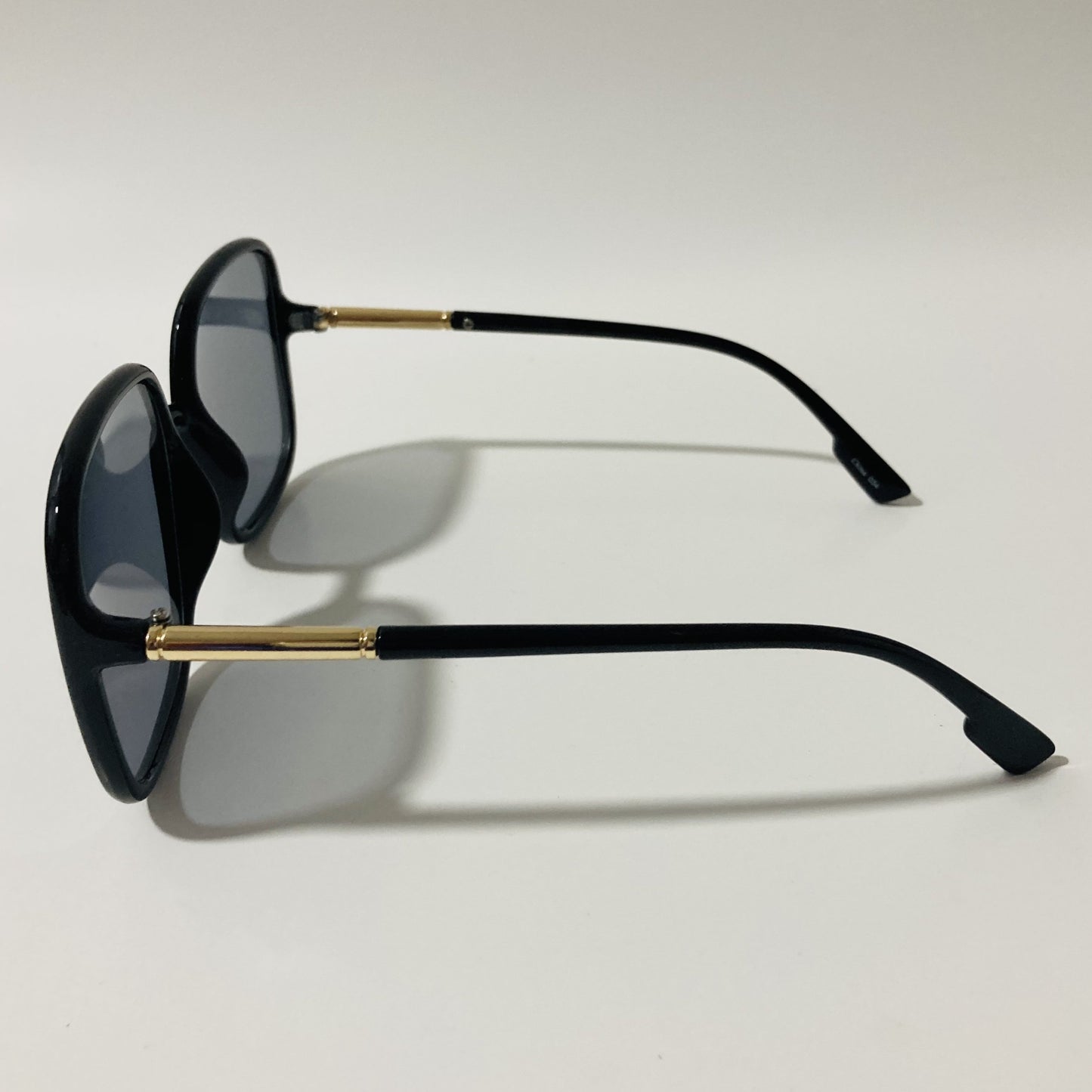 womens black square oversize sunglasses
