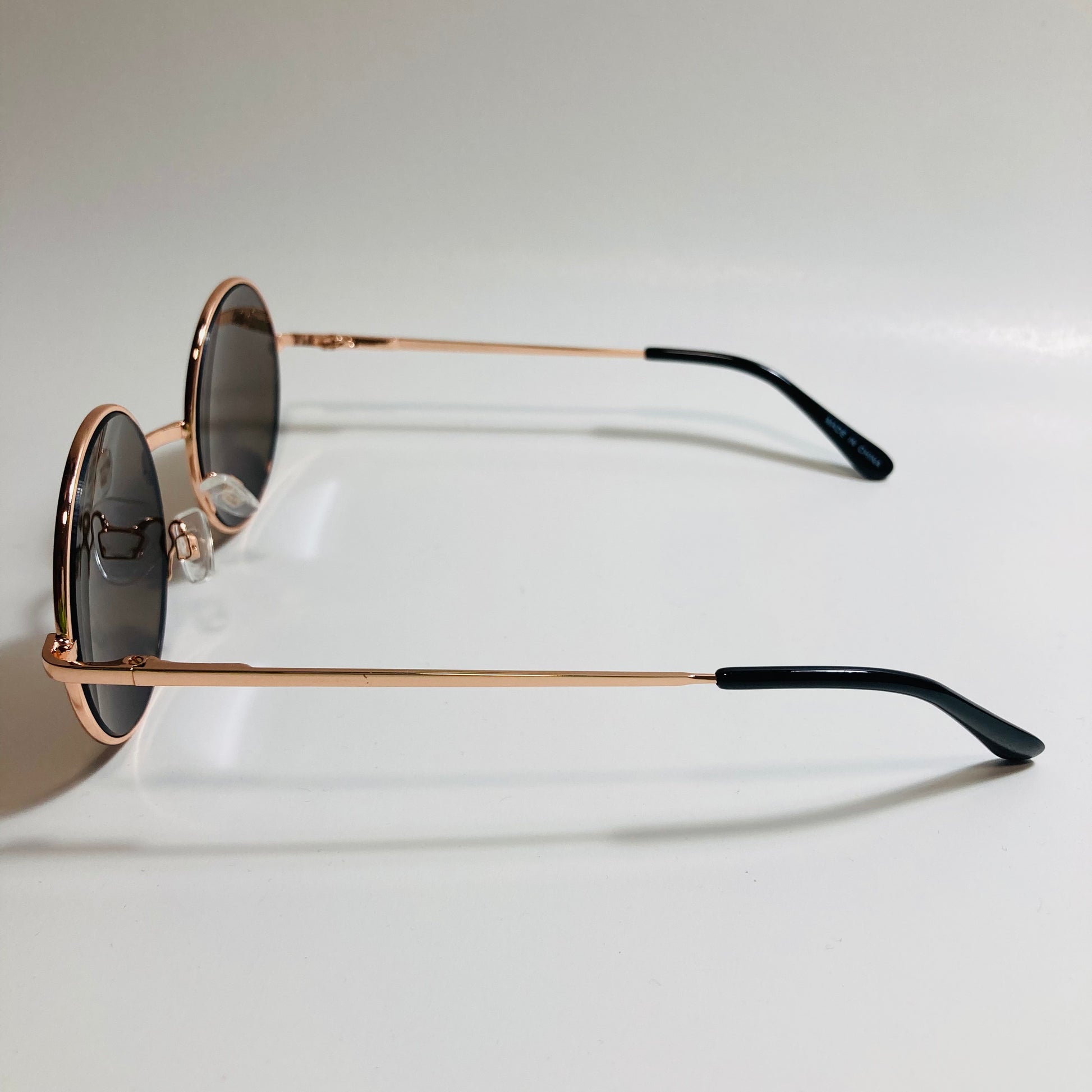 mens and womens gold and blue mirrored round sunglasses