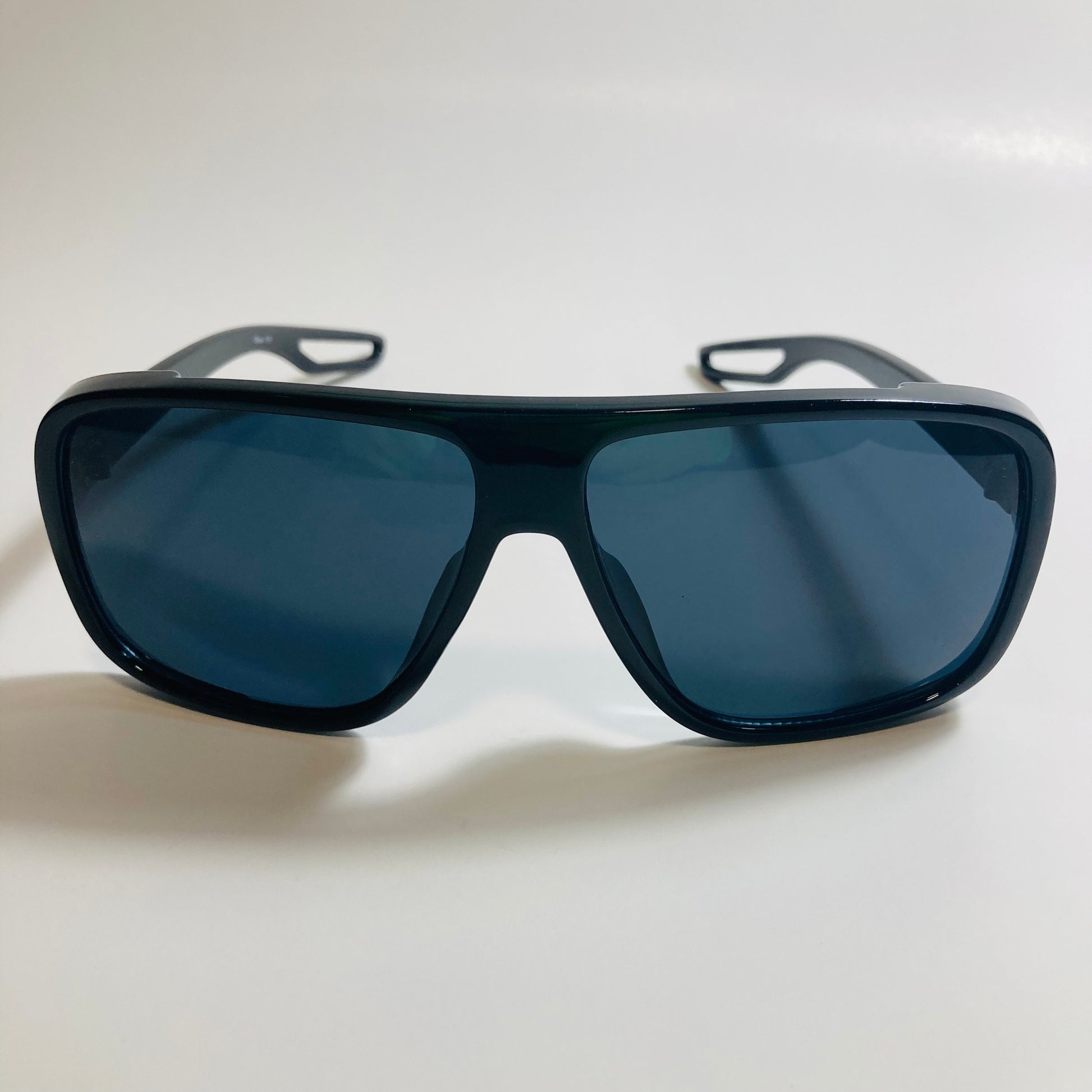mens and womens black square sunglasses
