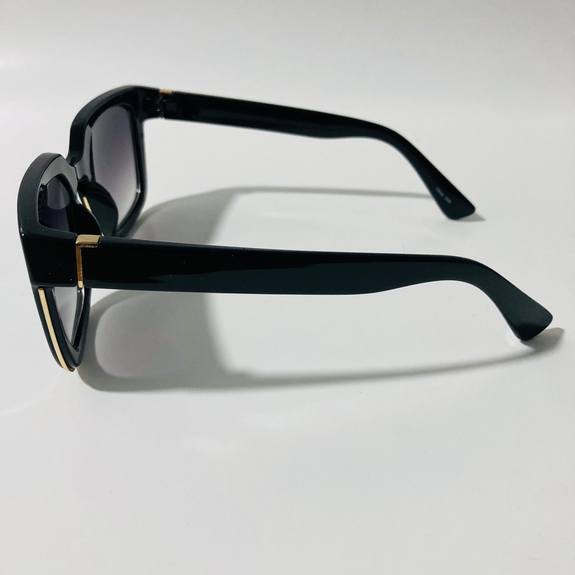 mens and womens black square sunglasses