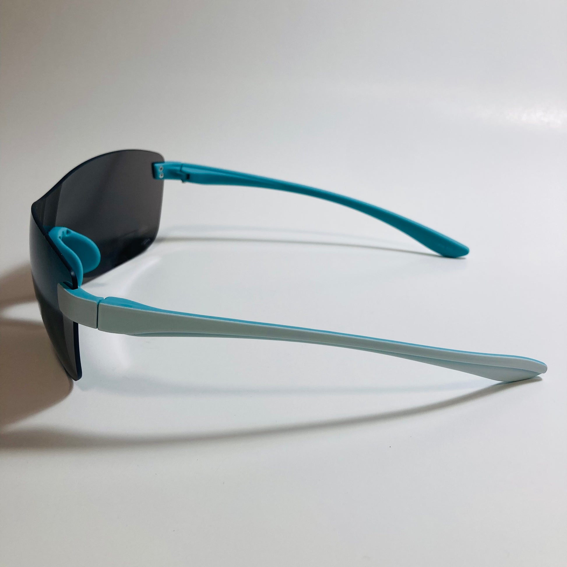 womens silver and blue mirrored y2k sunglasses