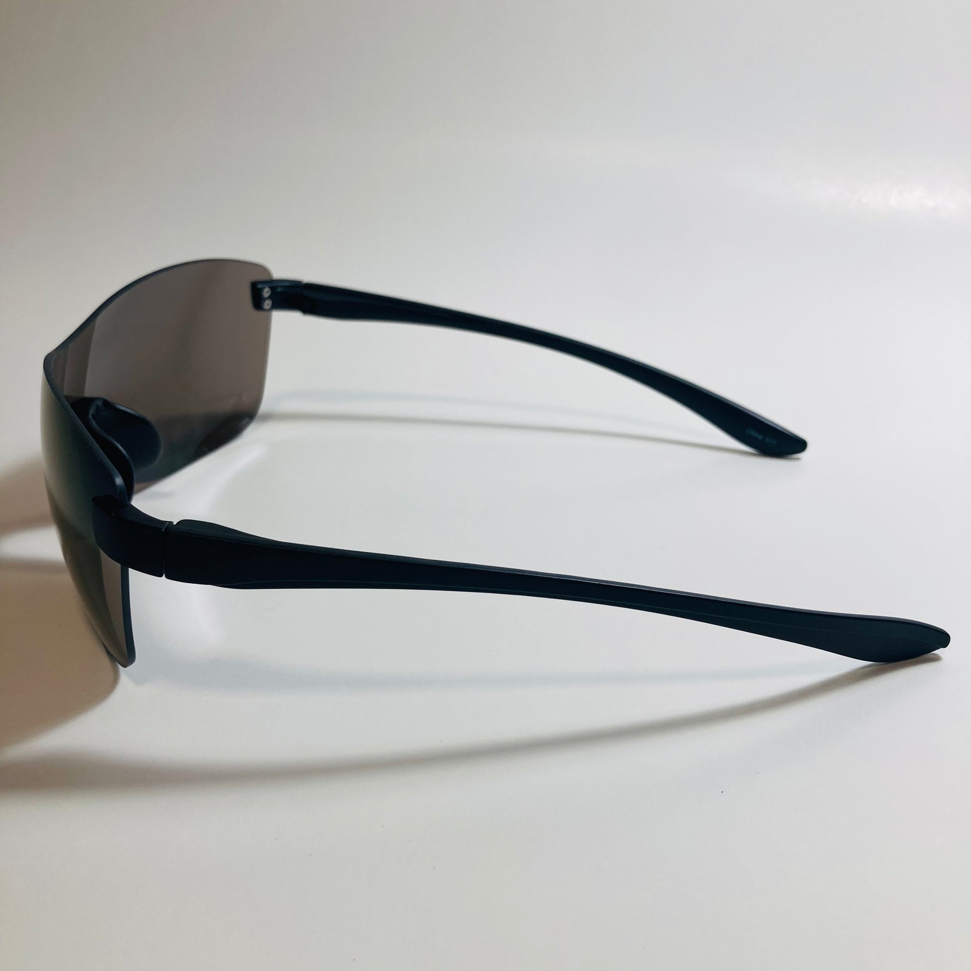 womens black and blue mirrored y2k sunglasses