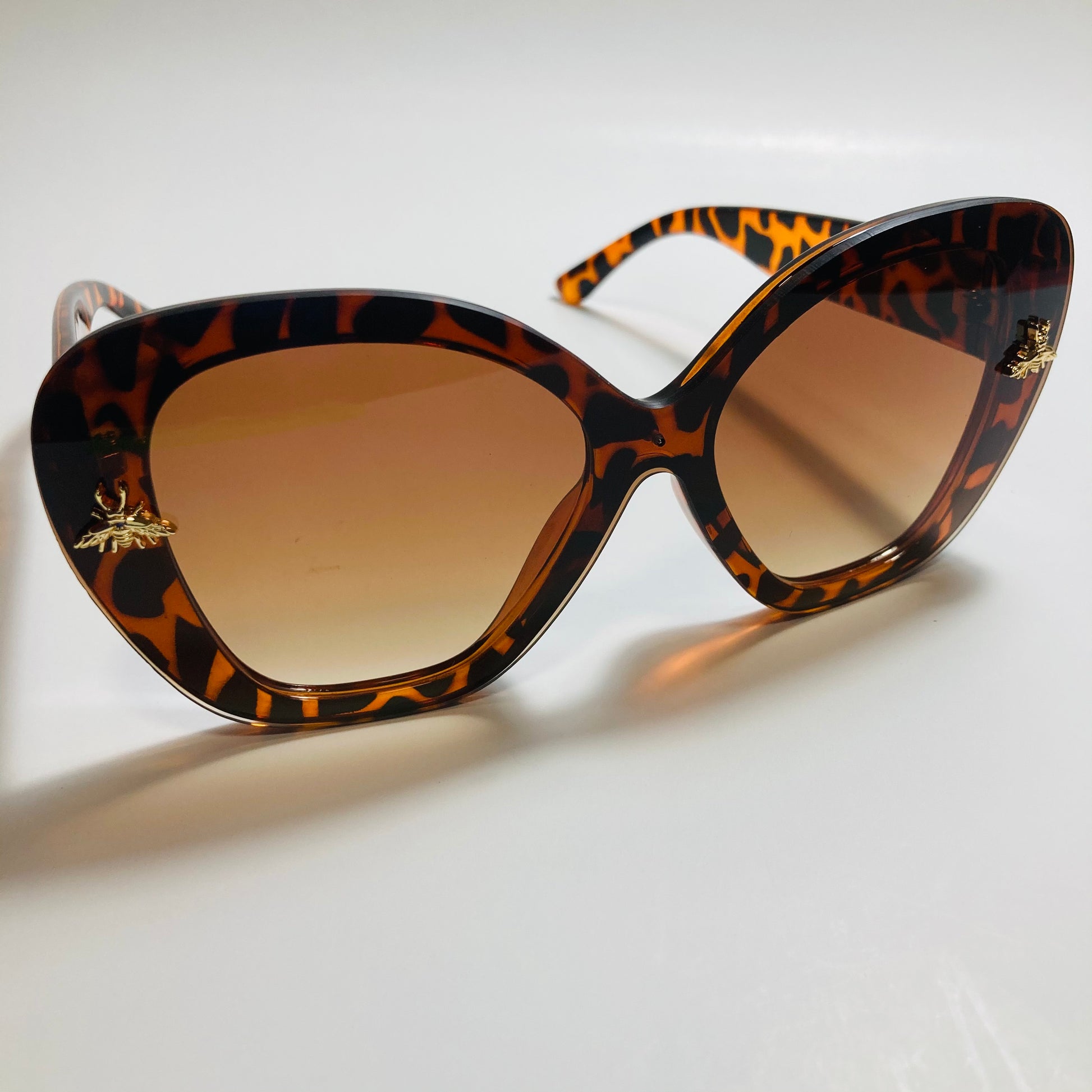 womens brown oversize cat eye sunglasses