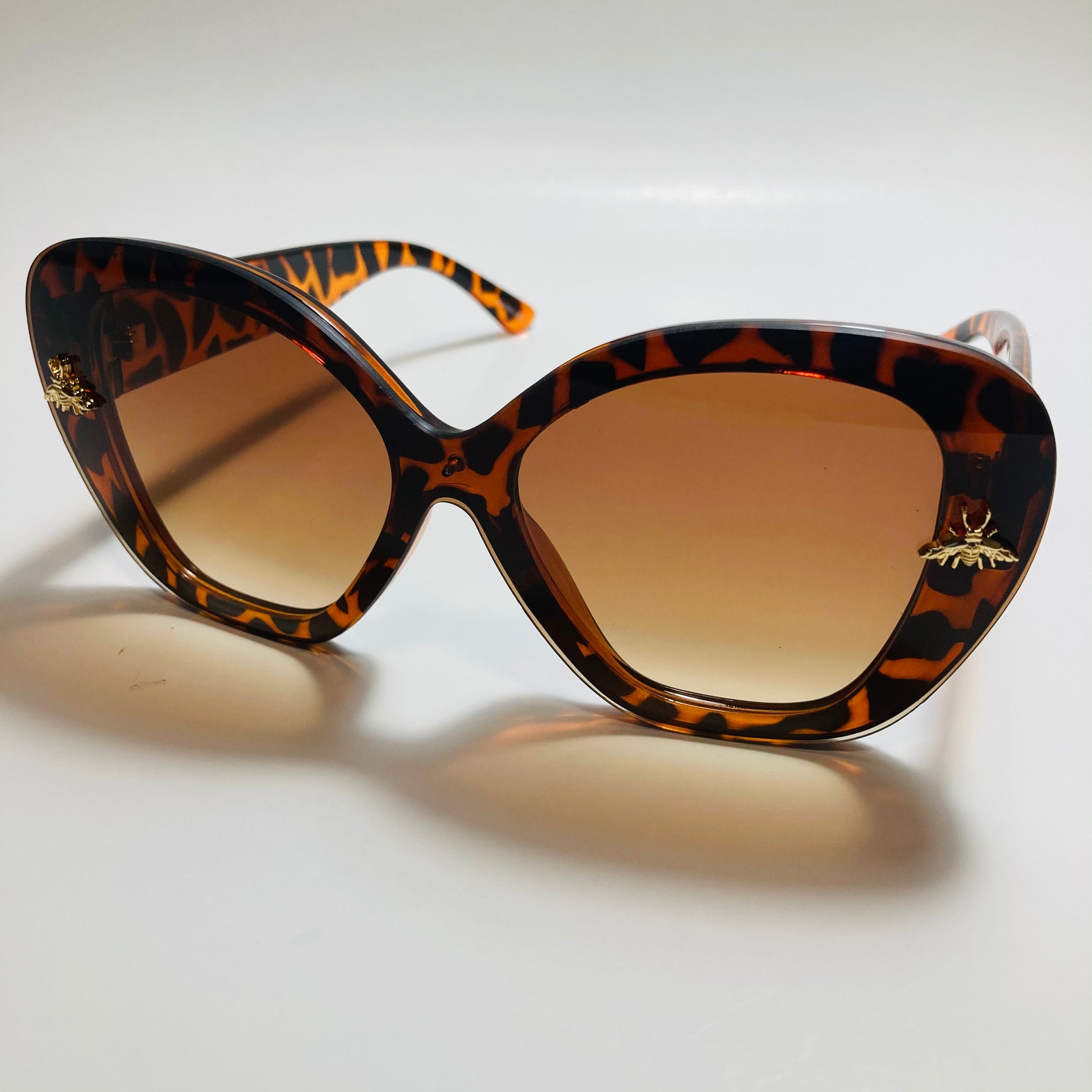 womens brown oversize cat eye sunglasses