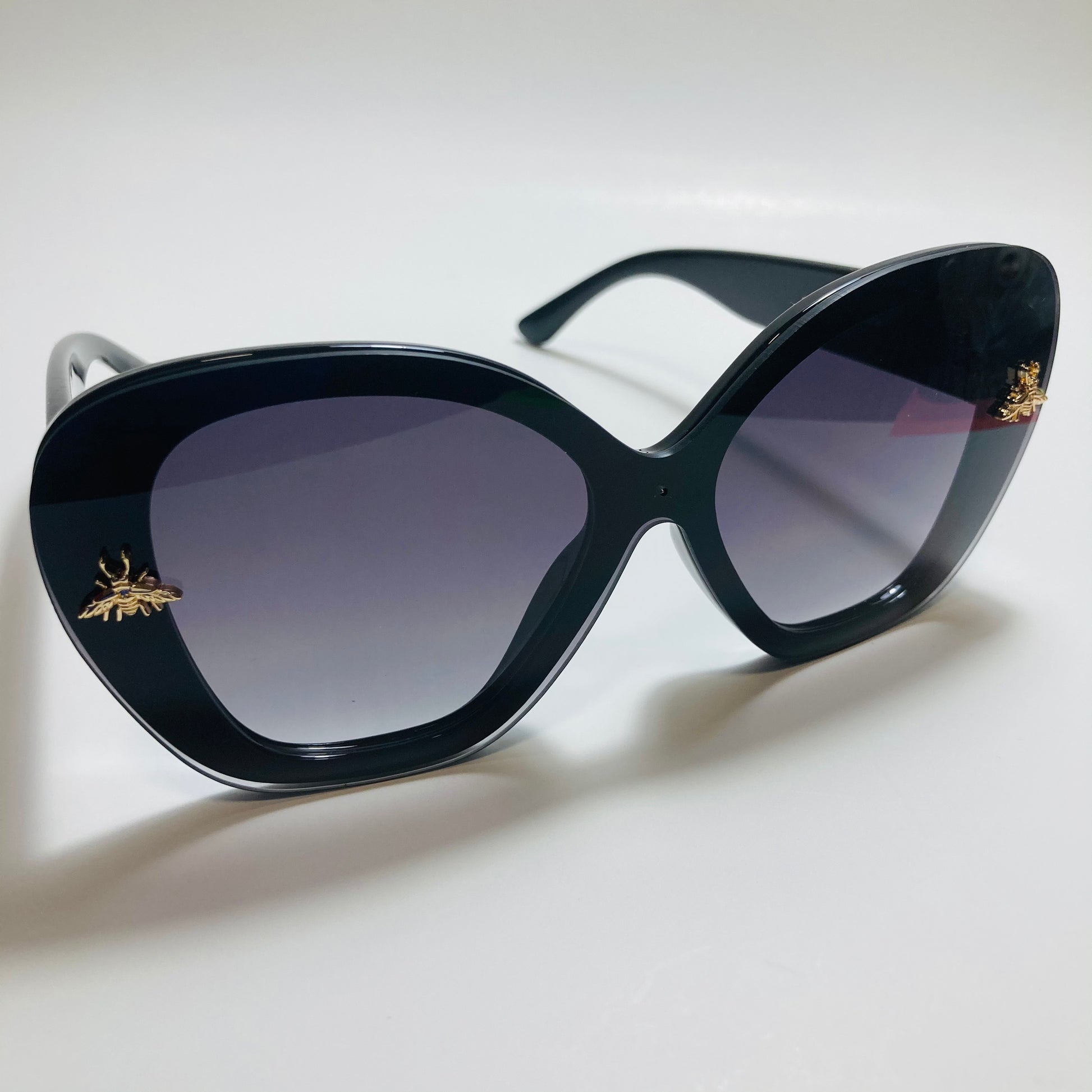 womens black oversize cat eye sunglasses